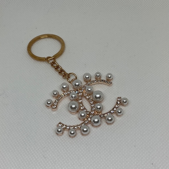 Fashion Gold and White Pearl Keychain/Bag Charm - Picture 1 of 2